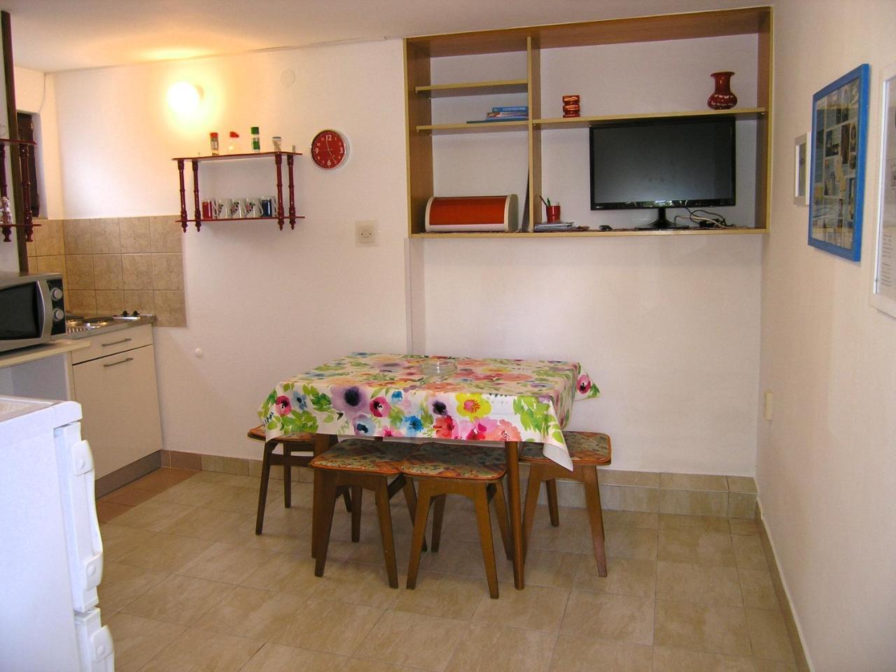 Apartments Natasa Krk Town Esterno foto